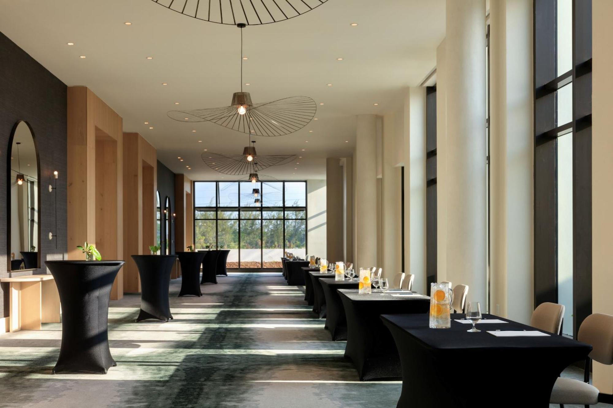 Hotel Indigo Grand Cayman By Ihg West Bay Εξωτερικό φωτογραφία