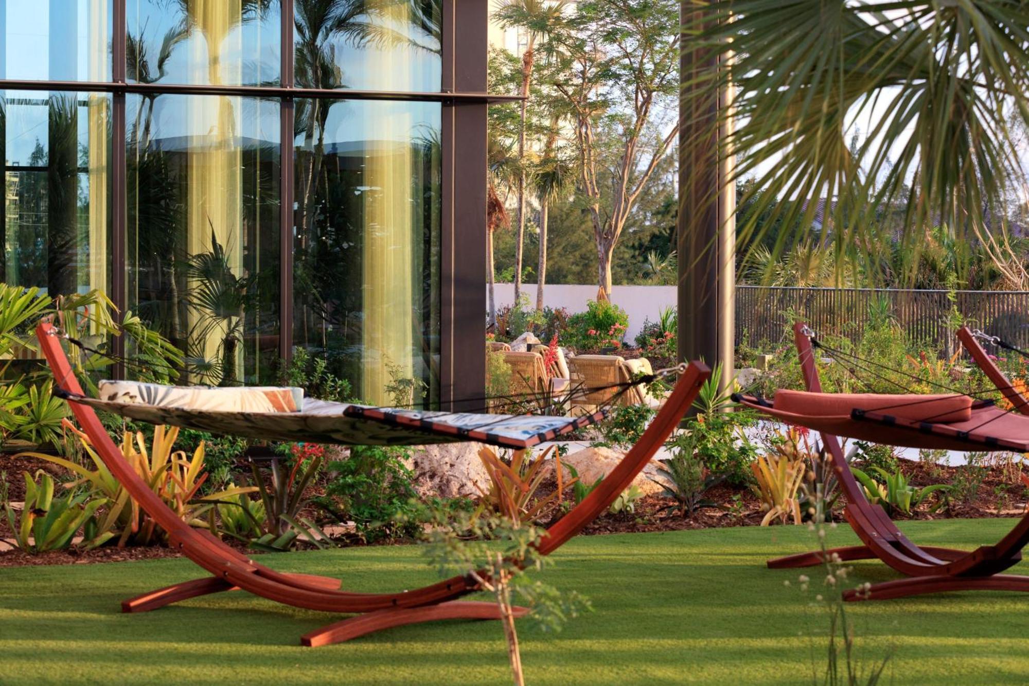 Hotel Indigo Grand Cayman By Ihg West Bay Εξωτερικό φωτογραφία
